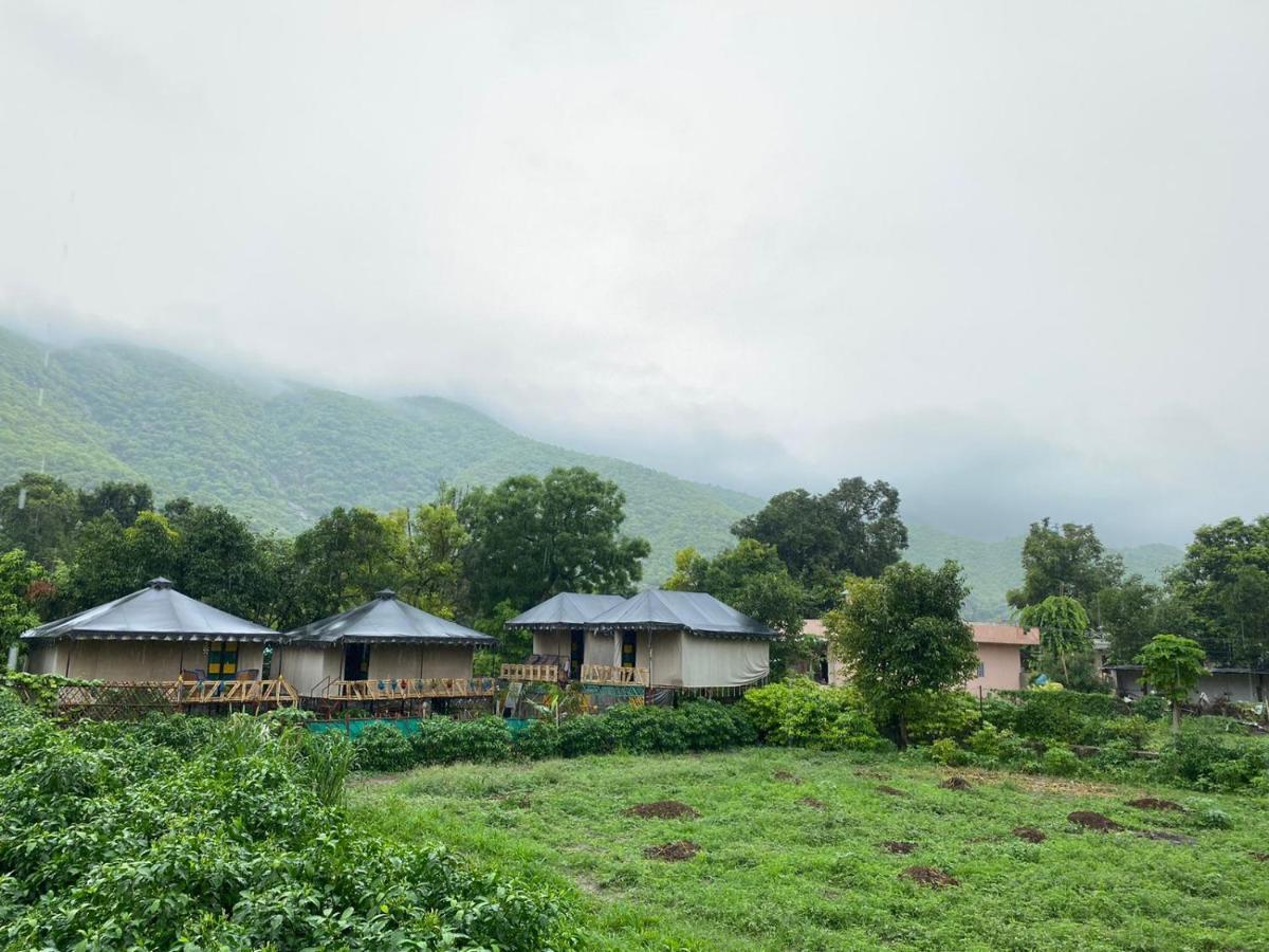 นมัสเต อินเดีย ปุษกร Hostel พุชการ์ ภายนอก รูปภาพ